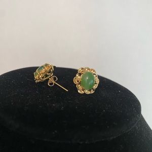 Gold Oval Stud w/GreenStone